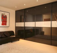black-and-white-glass_0